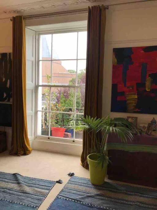 Stunning Arty Apartment In The Heart Of Clifton Bristol Dış mekan fotoğraf
